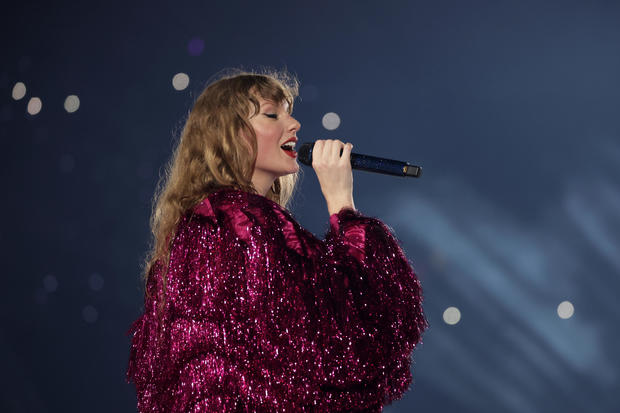 Taylor Swift shocker: New album is actually a double album